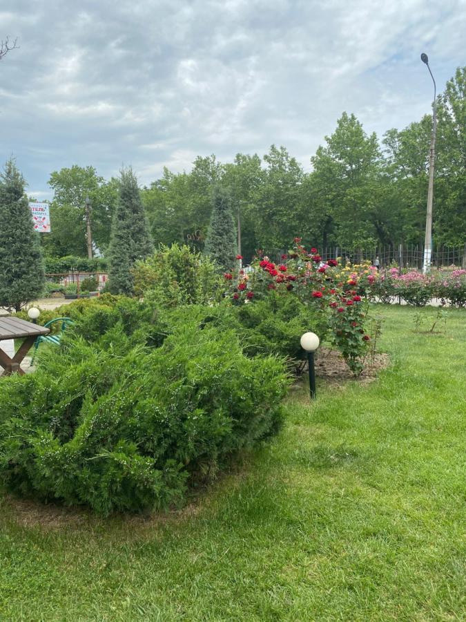 Отель Рио Melitopolʼ Zewnętrze zdjęcie
