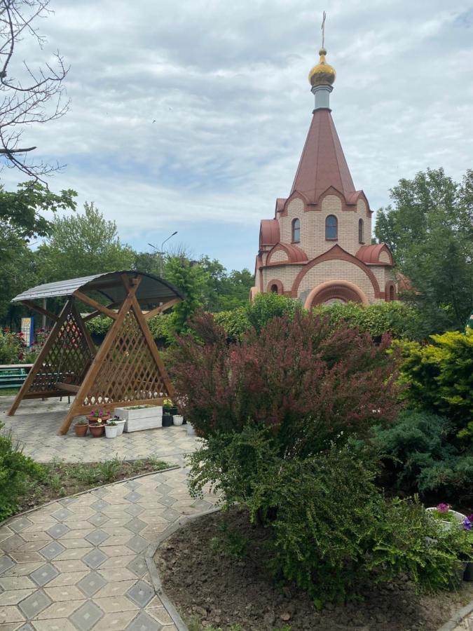 Отель Рио Melitopolʼ Zewnętrze zdjęcie